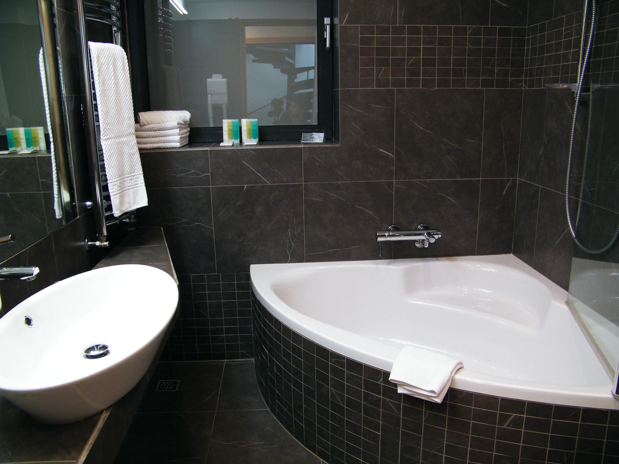 Hotel President Загреб Экстерьер фото