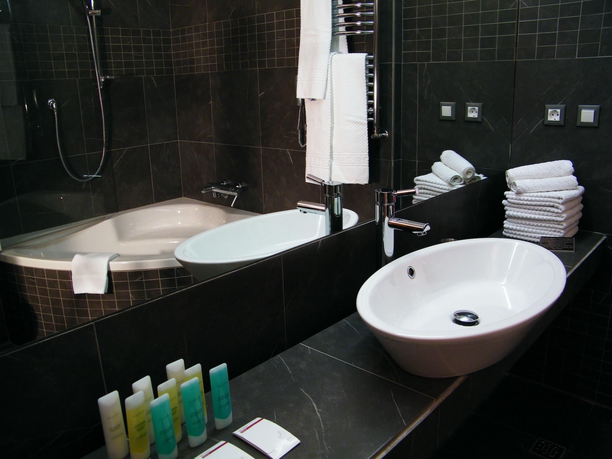 Hotel President Загреб Экстерьер фото